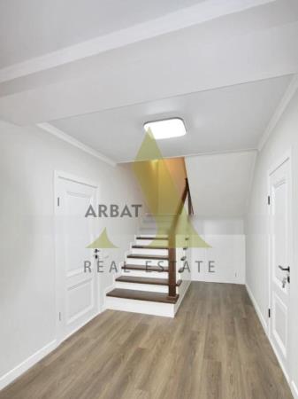 Фото Отдельный дом, 5 комн, 370м²
