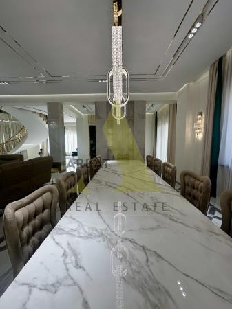 Фото Отдельный дом, 7 комн, 600м²