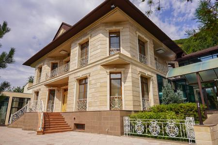 Фото Отдельный дом, 5 комн, 780м²