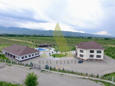 Фото Отдельный дом, 15 комн, 1800м²