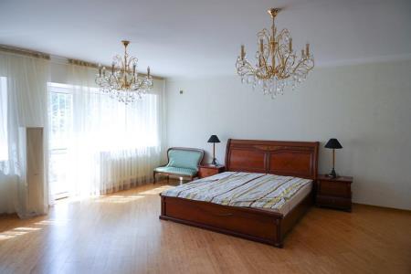 Фото Отдельный дом, 5 комн, 550м²