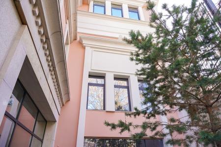 Фото Отдельный дом, 8 комн, 900м²