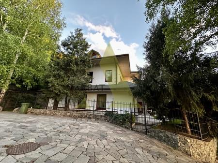 Фото Отдельный дом, 7 комн, 700м²