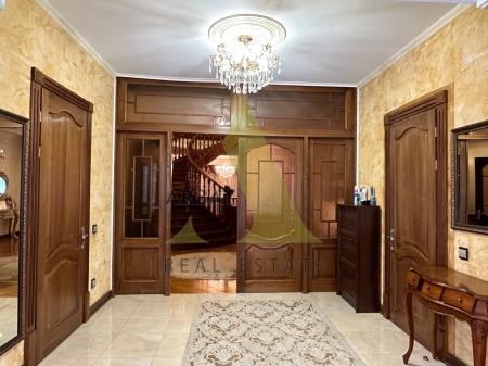 Фото Отдельный дом, 8 комн, 870м²