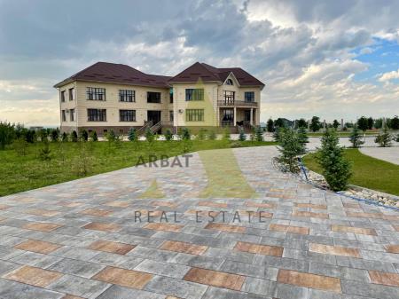 Фото Отдельный дом, 15 комн, 1800м²