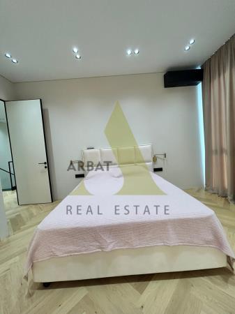 Фото Квартира, 6 комн, 288.1 м², 1/5 эт., 2024 г.п.