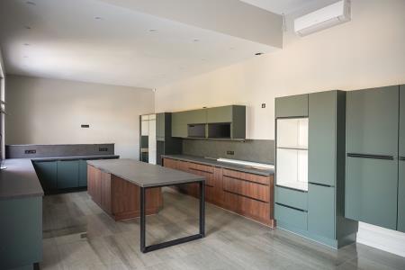 Фото Отдельный дом, 8 комн, 900м²