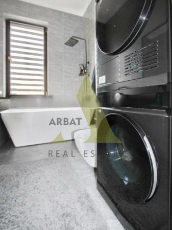 Фото Отдельный дом, 5 комн, 370м²