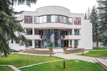 Фото Отдельный дом, 8 комн, 1700м²