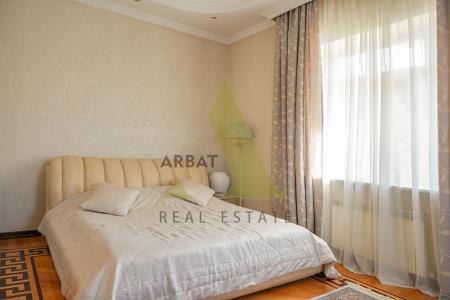 Фото Отдельный дом, 8 комн, 600м²