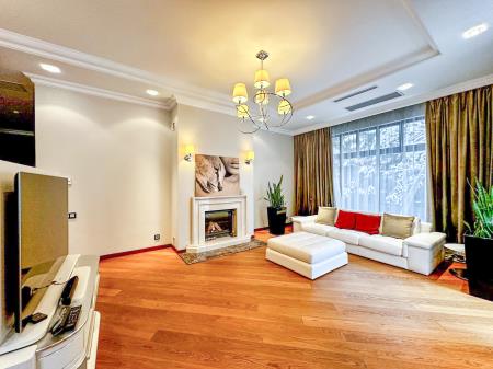 Фото Отдельный дом, 7 комн, 700м²