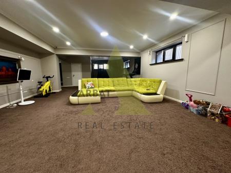Фото Отдельный дом, 7 комн, 600м²