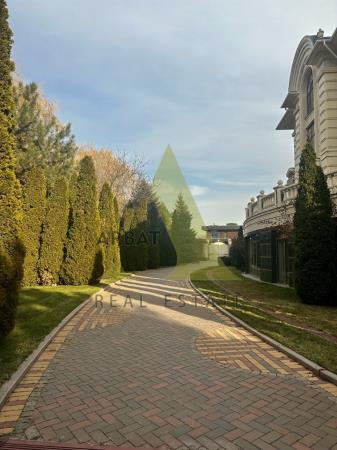 Фото Отдельный дом, 28 комн, 3000м²