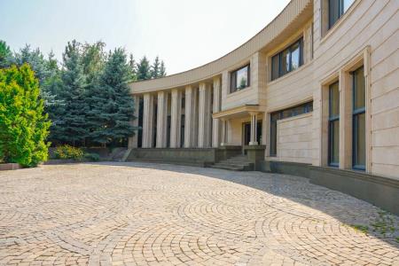 Фото Отдельный дом, 10 комн, 1300м²