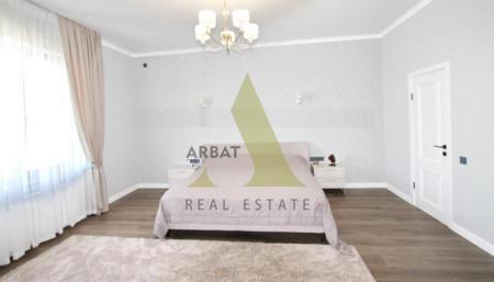 Фото Отдельный дом, 5 комн, 370м²