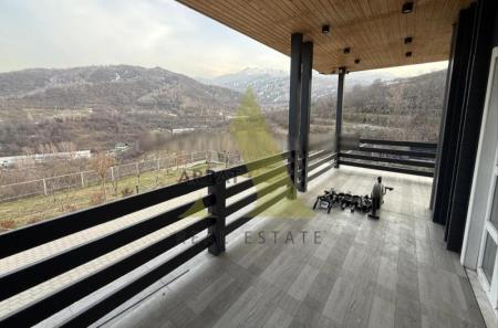 Фото Отдельный дом, 8 комн, 462м²