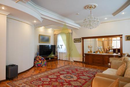 Фото Отдельный дом, 8 комн, 600м²