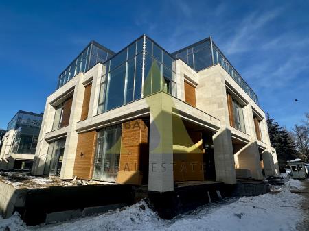 Фото Отдельный дом, 7 комн, 608м²