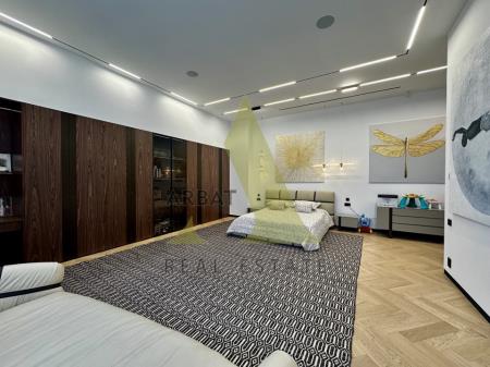 Фото Отдельный дом, 10 комн, 750м²