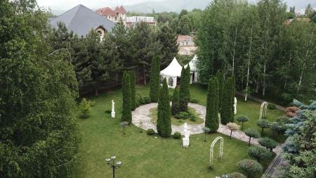 Фото Отдельный дом, 20 комн, 2000м²