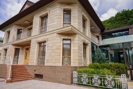 Фото Отдельный дом, 5 комн, 780м²