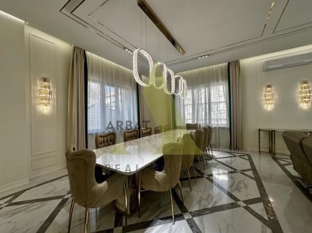 Фото Отдельный дом, 7 комн, 600м²