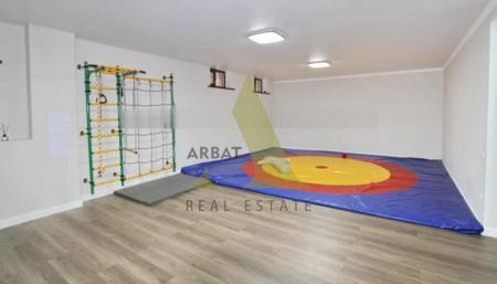 Фото Отдельный дом, 5 комн, 370м²