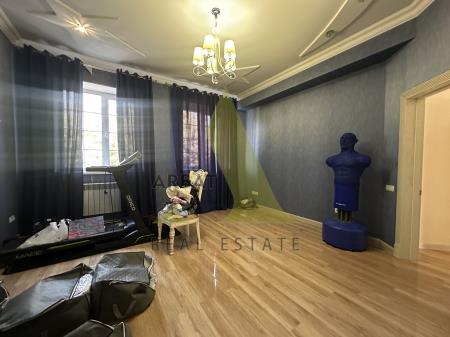 Фото Отдельный дом, 8 комн, 350м²