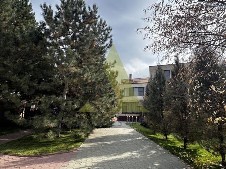 Фото Отдельный дом, 11 комн, 1200м²